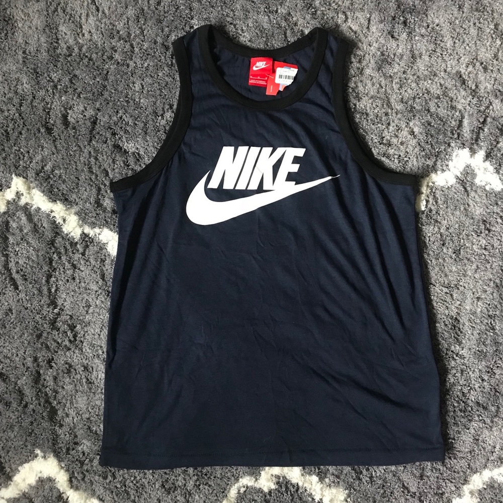 Nike Tank (NWT)